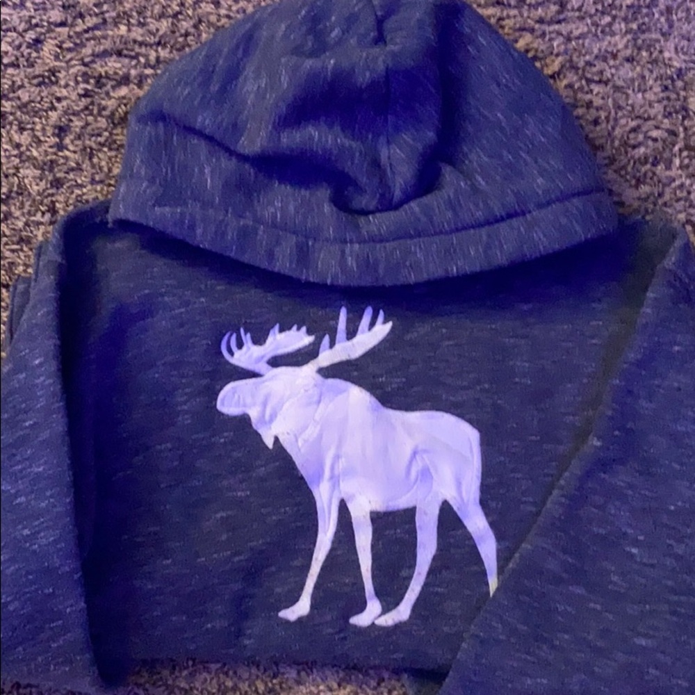 Abercrombie hoodies and sweater 9/10 - Picture 3 of 6